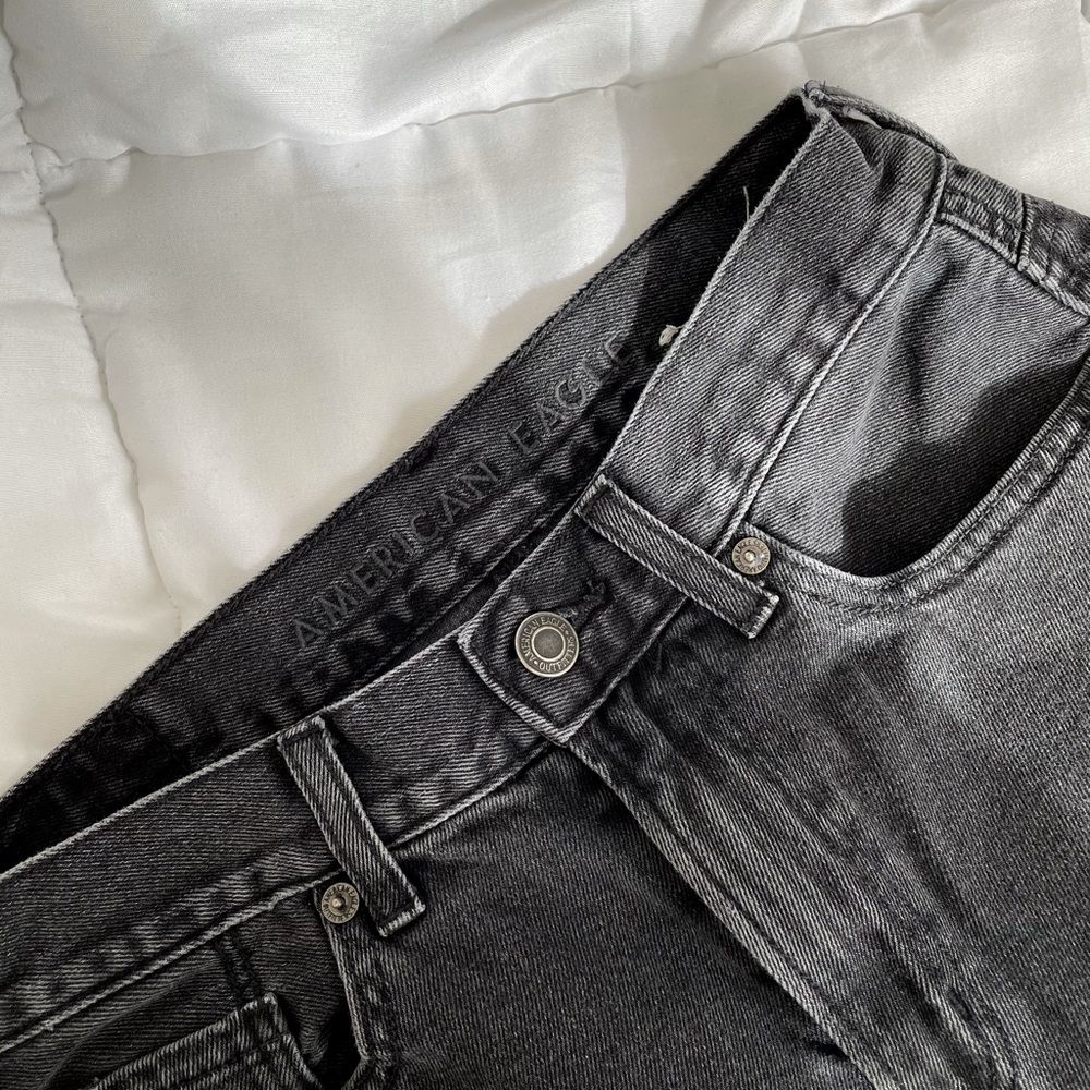 American Eagle Mom Jean